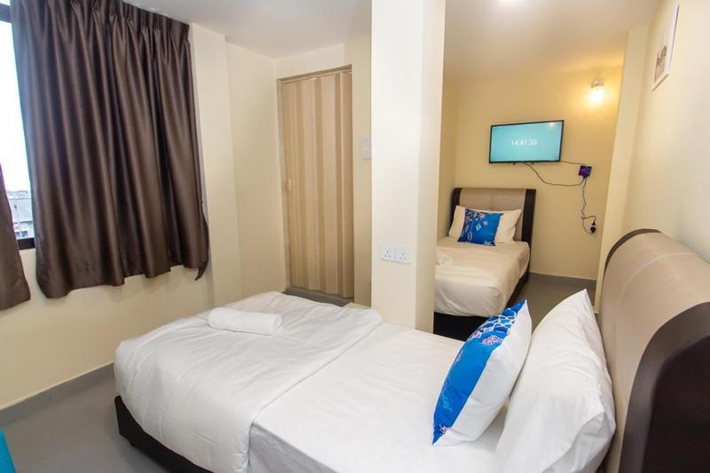 Southern Tip Hotel Pontian Kecil Ngoại thất bức ảnh