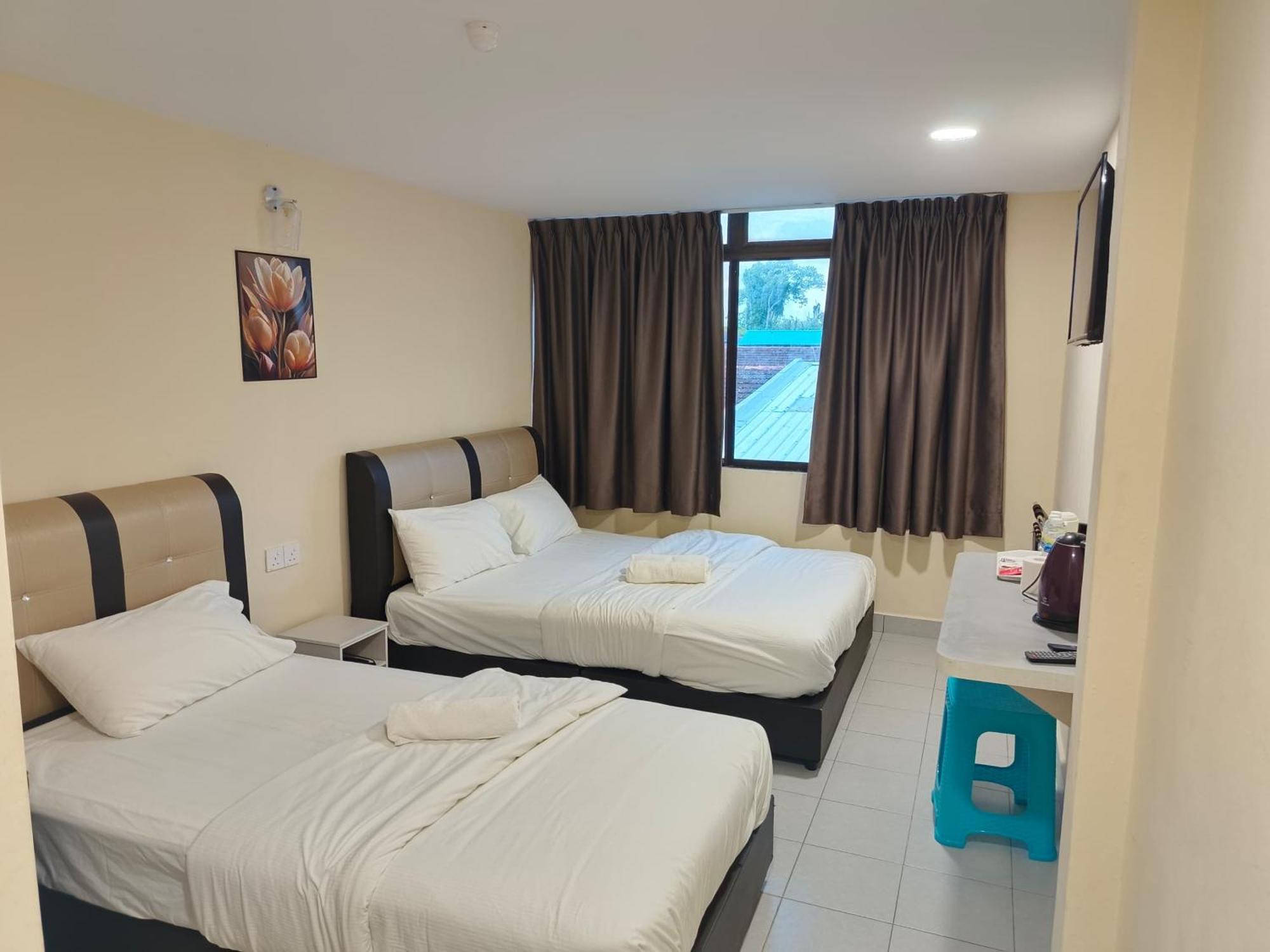 Southern Tip Hotel Pontian Kecil Ngoại thất bức ảnh